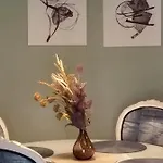 Apt.27-103